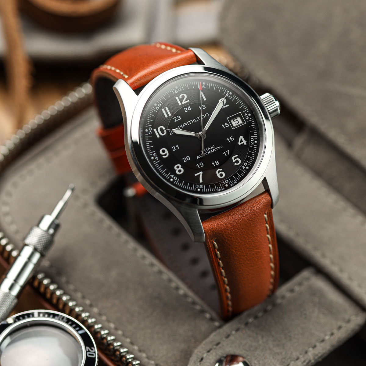 Tenby Classic Padded Genuine Leather Watch Strap - Chestnut Brown