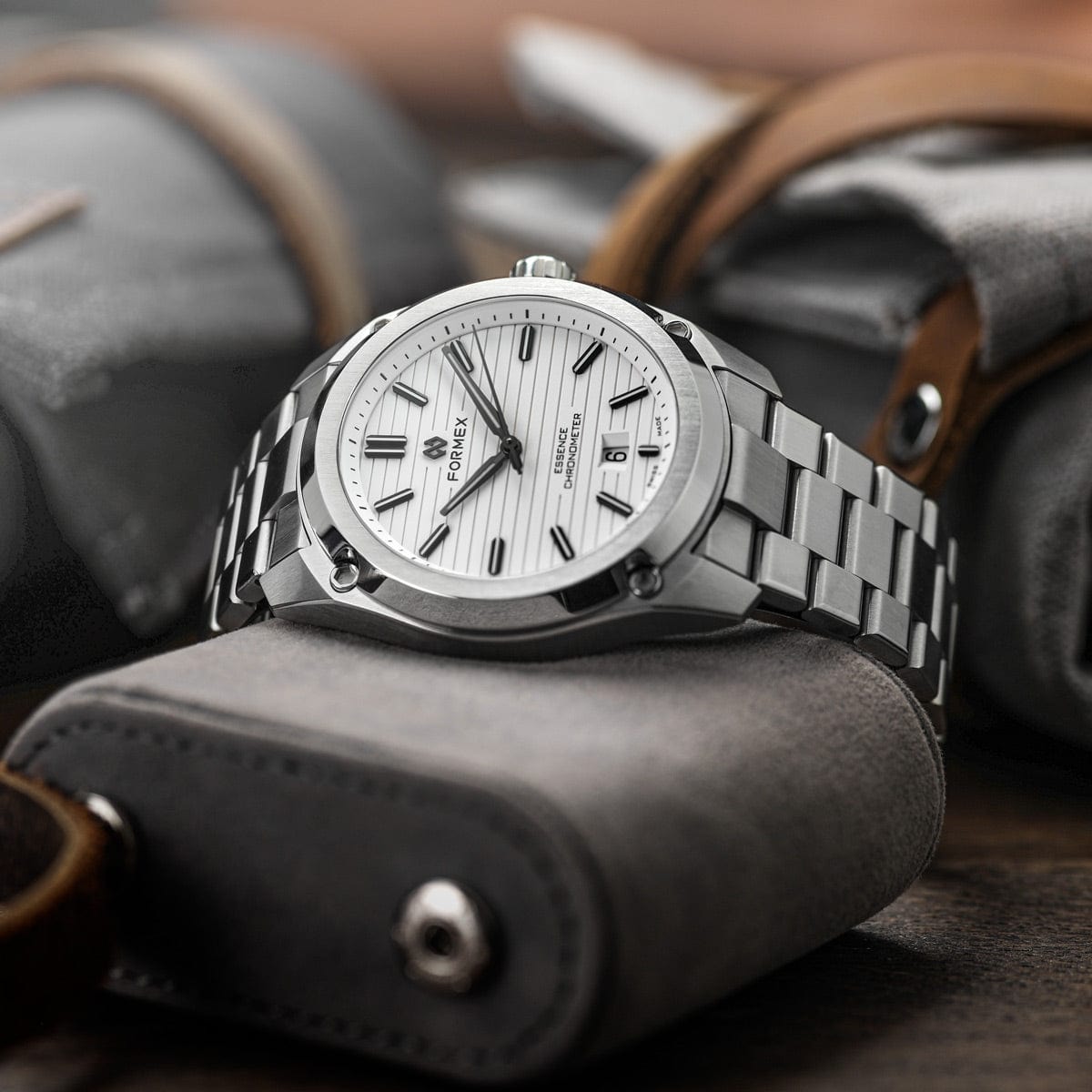 FORMEX Essence 43 Automatic Chronometer - Black