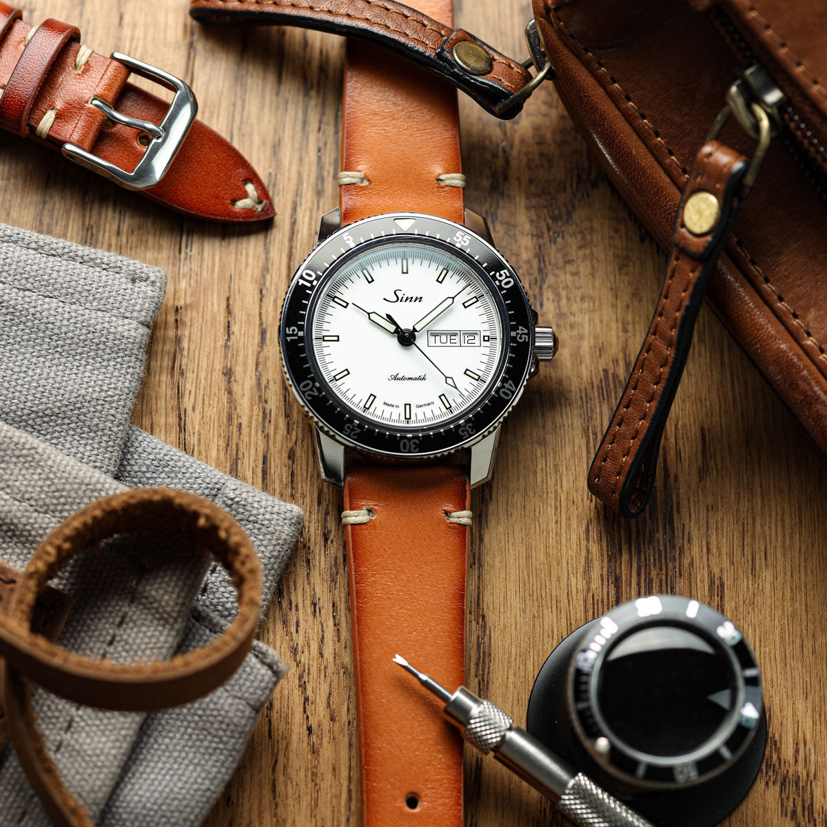 WatchGecko Oakley V-Stitch Hand-Painted Watch Strap - Light Brown